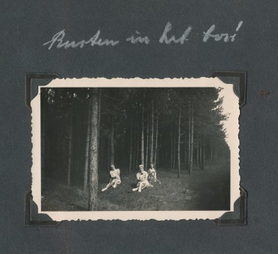 Album Texel. Rusten in het bos. 6 - 13 juli 1935